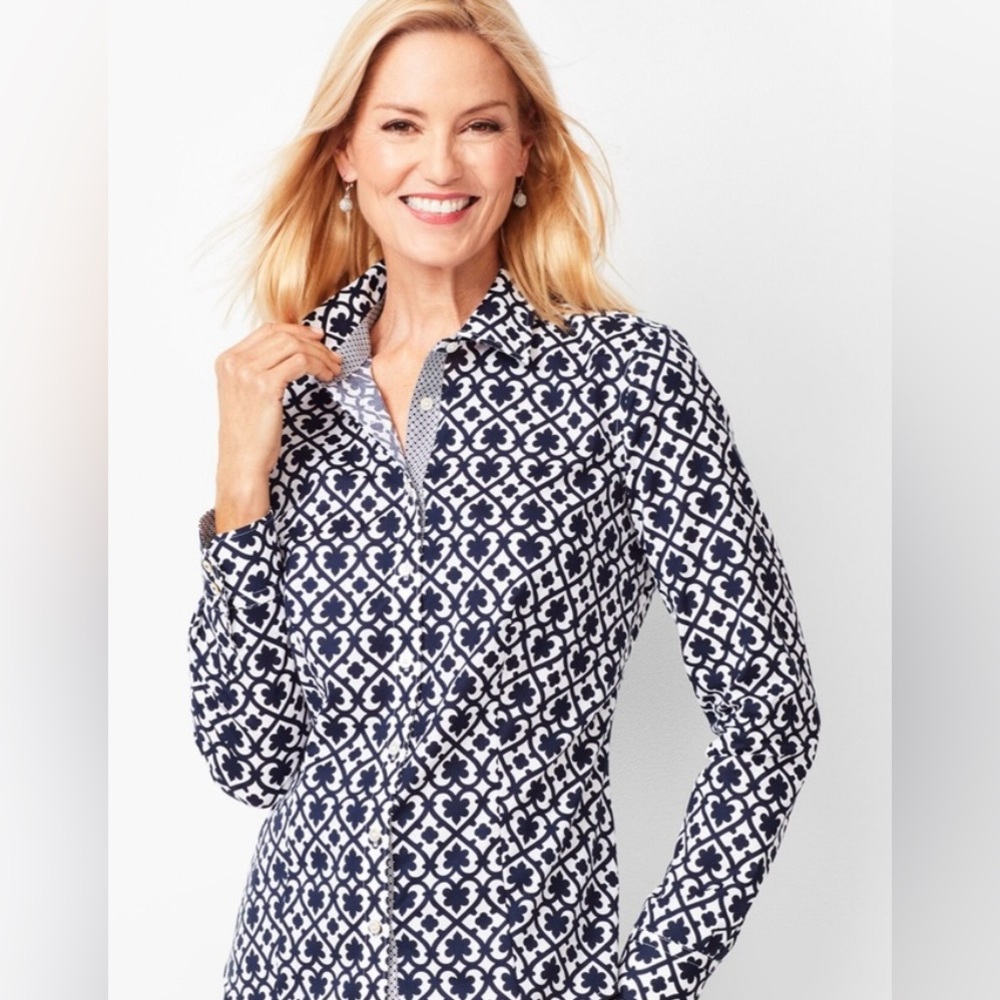 Talbots Non-Iron Medallion Print Button Down Shirt Navy/White 12P